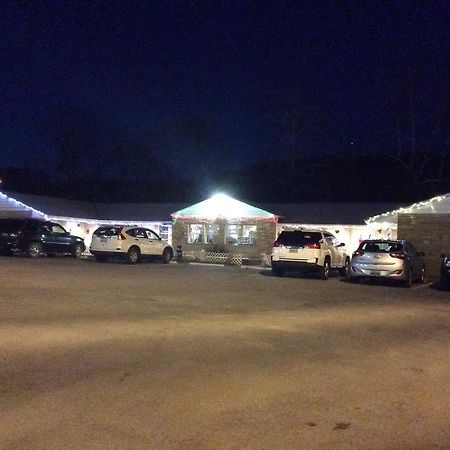 Scenic River Inn Motel Wartburg Εξωτερικό φωτογραφία