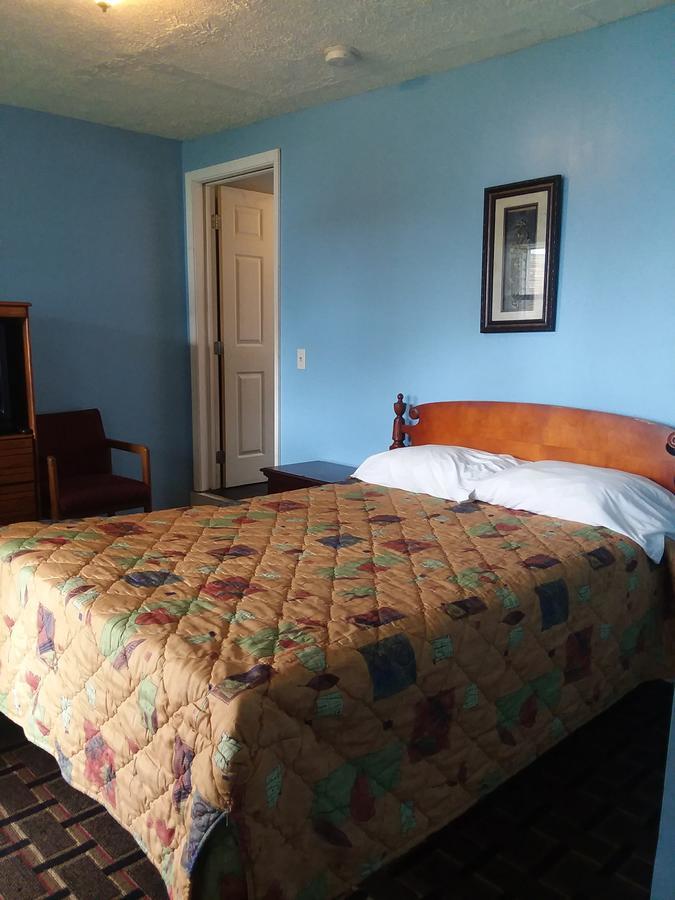 Scenic River Inn Motel Wartburg Εξωτερικό φωτογραφία