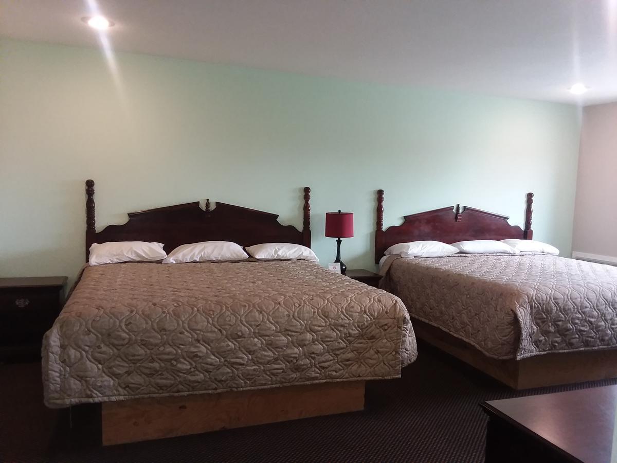 Scenic River Inn Motel Wartburg Εξωτερικό φωτογραφία