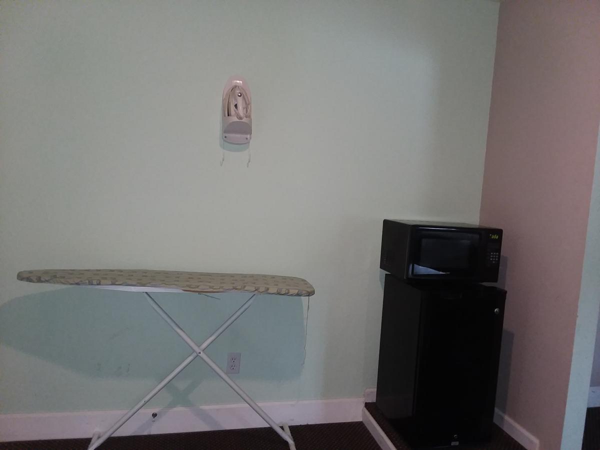 Scenic River Inn Motel Wartburg Εξωτερικό φωτογραφία